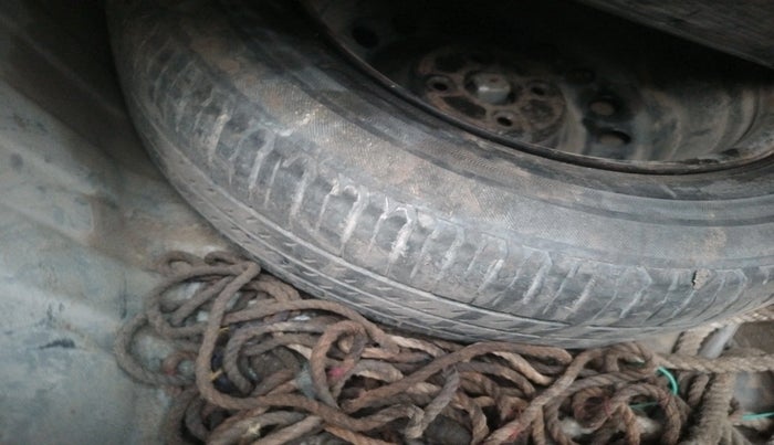 2013 Toyota Etios VD, Diesel, Manual, 1,98,997 km, tyre