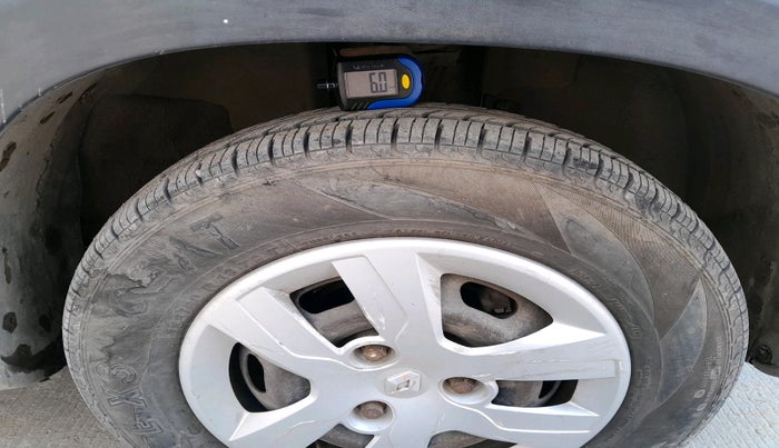 2016 Renault Kwid RXT 0.8, Petrol, Manual, 47,610 km, tyre