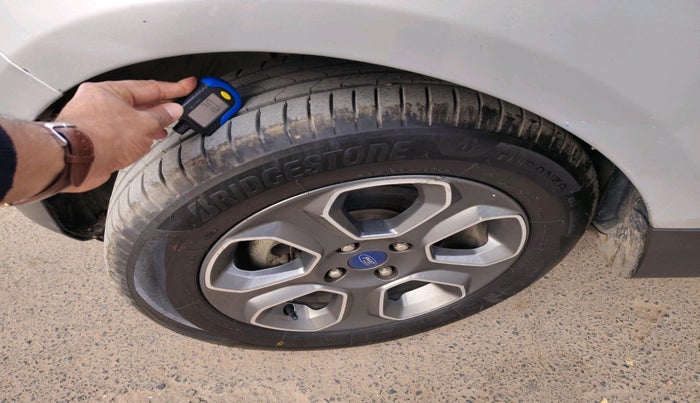 2021 Ford Ecosport TITANIUM 1.5L SPORTS(SUNROOF) DIESEL, Diesel, Manual, 68,131 km, tyre