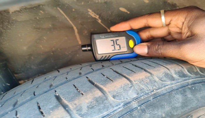 2019 Honda Amaze 1.2L I-VTEC V, Petrol, Manual, 67,115 km, tyre