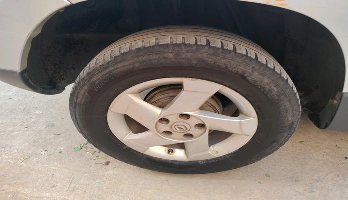 2015 Renault Duster 85 PS RXL DIESEL, Diesel, Manual, 1,89,756 km, tyre