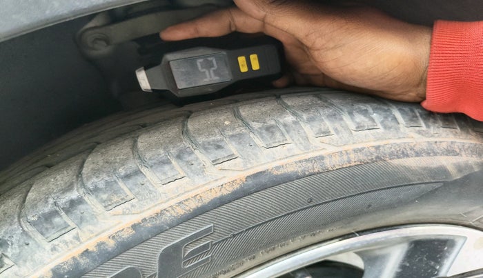 2018 Hyundai Creta SX AT 1.6 PETROL, Petrol, Automatic, 33,048 km, tyre