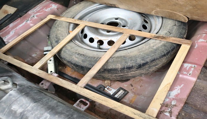 2014 Hyundai Xcent S (O) 1.2, Petrol, Manual, 1,45,170 km, tyre