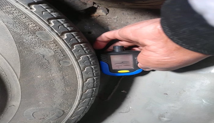 2010 Hyundai i10 SPORTZ 1.2, Petrol, Manual, 73,702 km, tyre