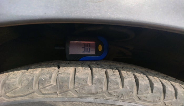 2010 Hyundai i10 SPORTZ 1.2, Petrol, Manual, 73,702 km, tyre