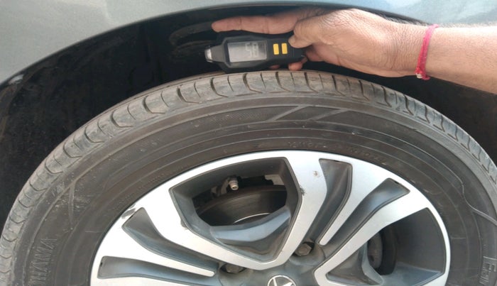 2022 Tata Tiago XT CNG, Petrol, Manual, 43,744 km, tyre