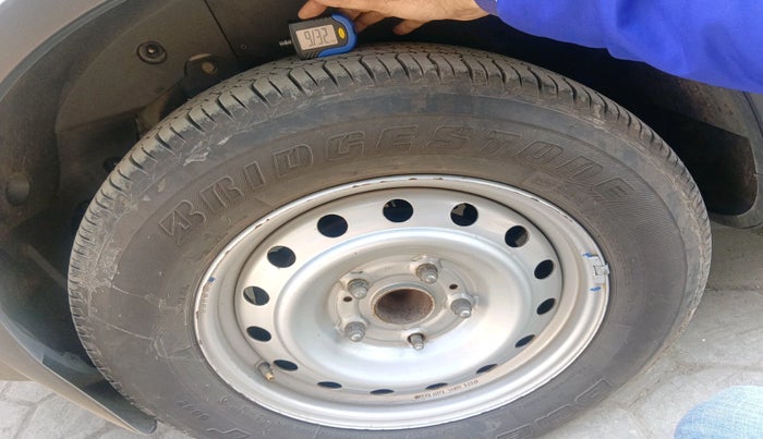 2017 Mahindra XUV500 W10 AT, Diesel, Automatic, 71,416 km, tyre