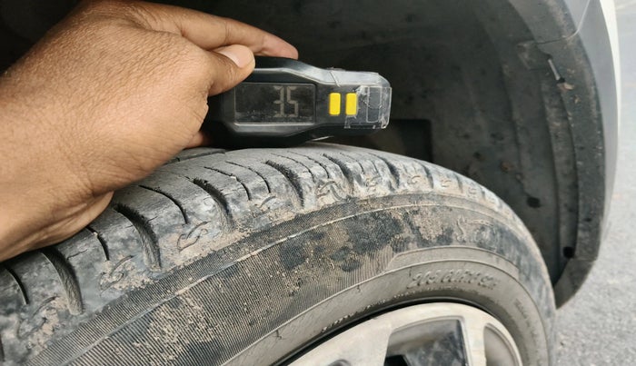 2020 Maruti Vitara Brezza LXI, Petrol, Manual, 55,050 km, tyre