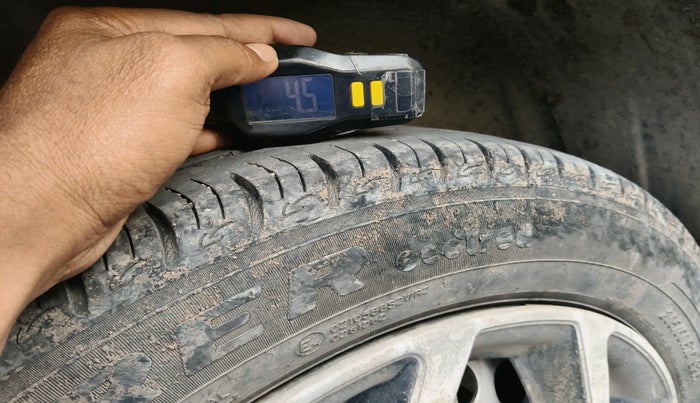 2020 Maruti Vitara Brezza LXI, Petrol, Manual, 55,050 km, tyre