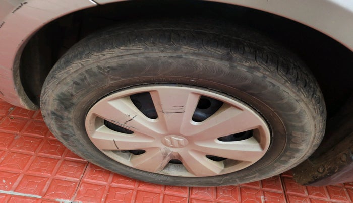 2011 Maruti Swift Dzire VXI, Petrol, Manual, 1,14,111 km, tyre