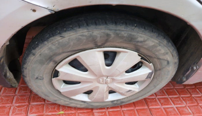 2011 Maruti Swift Dzire VXI, Petrol, Manual, 1,14,111 km, tyre