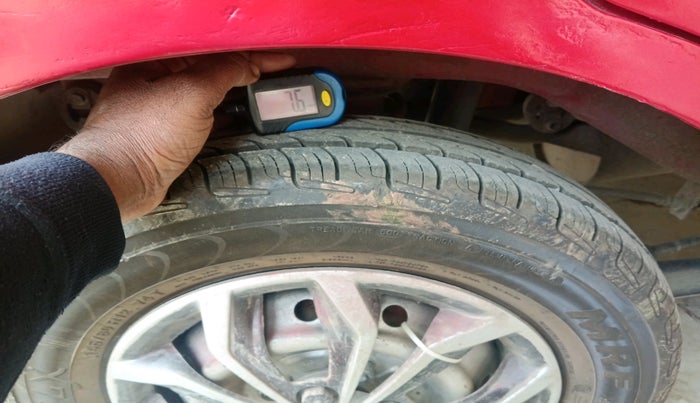 2017 Maruti Alto 800 LXI, Petrol, Manual, 25,648 km, tyre