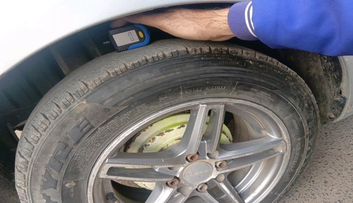 2015 Maruti Swift VXI, Petrol, Manual, 91,674 km, tyre