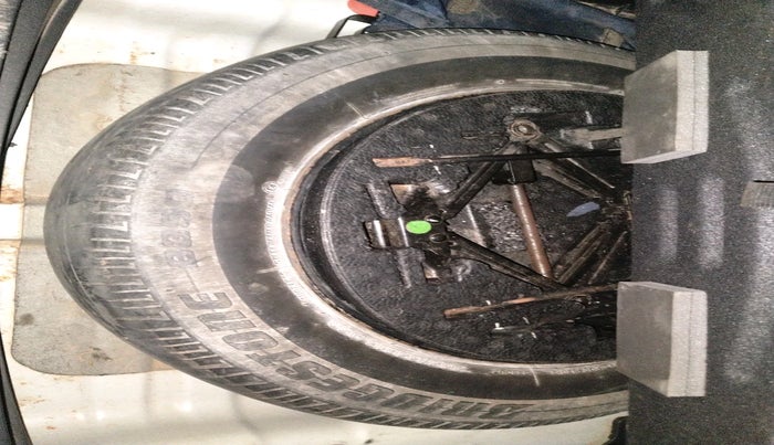 2016 Hyundai Creta SX 1.6 DIESEL, Diesel, Manual, 1,25,433 km, tyre