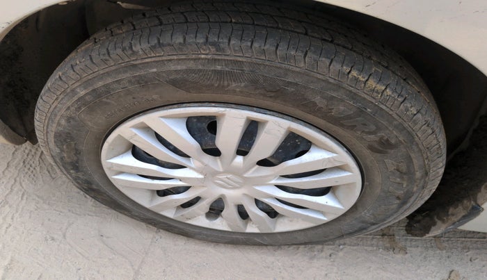 2019 Maruti Dzire VDI, Diesel, Manual, 1,09,655 km, tyre