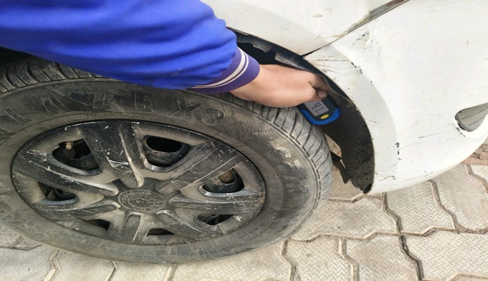 2012 Skoda Fabia ACTIVE 1.2 TDI, Diesel, Manual, 1,32,489 km, tyre