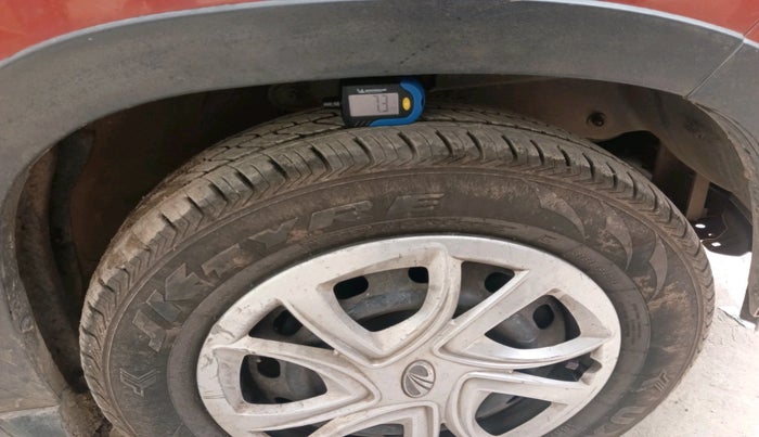 2016 Mahindra Kuv100 K4 PLUS 6 STR, Petrol, Manual, 65,549 km, tyre