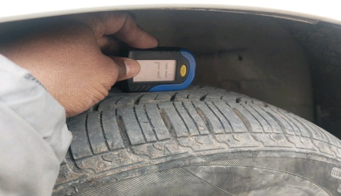 2013 Maruti Swift Dzire ZDI, Diesel, Manual, 1,85,829 km, tyre