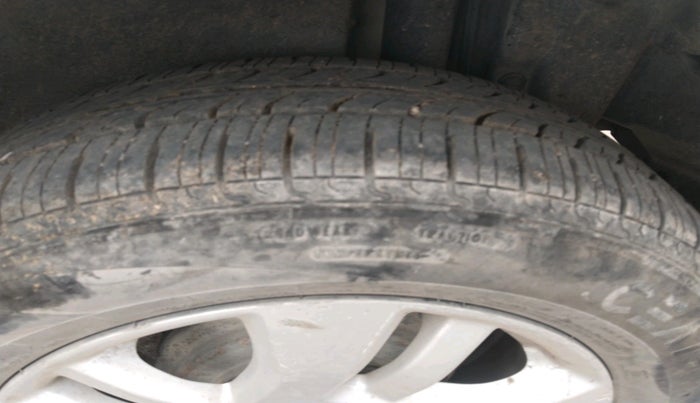 2013 Maruti Swift Dzire ZDI, Diesel, Manual, 1,85,829 km, tyre