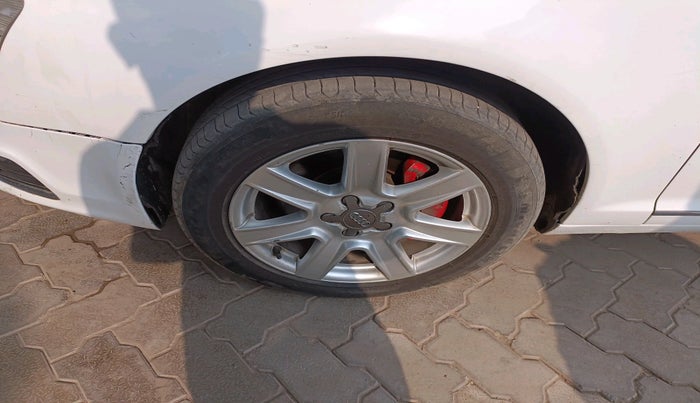 2011 Audi A6 2.7 TDI, Diesel, Automatic, 1,70,981 km, tyre