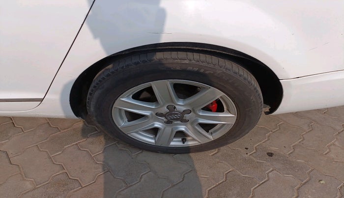 2011 Audi A6 2.7 TDI, Diesel, Automatic, 1,70,981 km, tyre