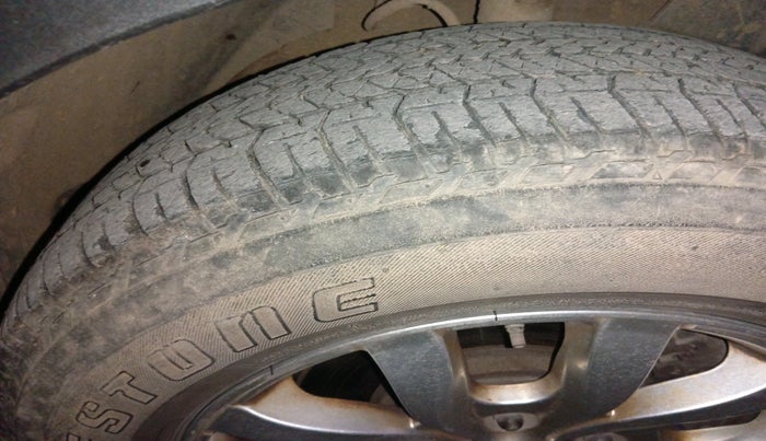 2017 Mahindra XUV500 W10 AT, Diesel, Automatic, 48,324 km, tyre