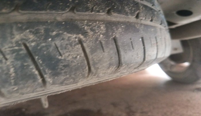 2018 Toyota Innova Crysta 2.4 VX 7 STR, Diesel, Manual, 87,534 km, tyre