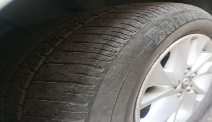 2018 Toyota Innova Crysta 2.4 VX 7 STR, Diesel, Manual, 87,534 km, tyre