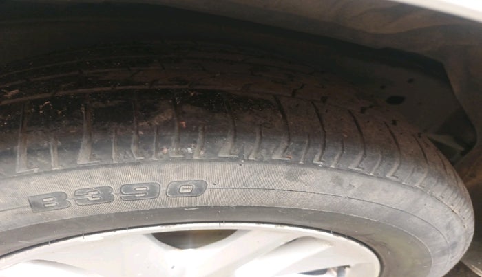 2018 Toyota Innova Crysta 2.4 VX 7 STR, Diesel, Manual, 87,534 km, tyre