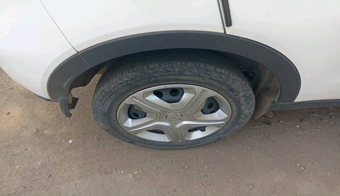 2023 Tata NEXON XM SUNROOF PETROL, Petrol, Manual, 52,470 km, tyre