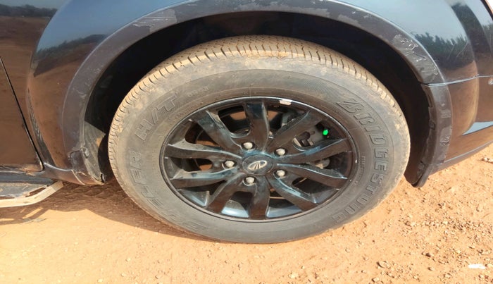 2016 Mahindra XUV500 W10 AT, Diesel, Automatic, 89,908 km, tyre