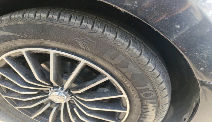 2012 Skoda Rapid AMBITION 1.6 TDI CR MT PLUS, Diesel, Manual, 1,32,355 km, tyre