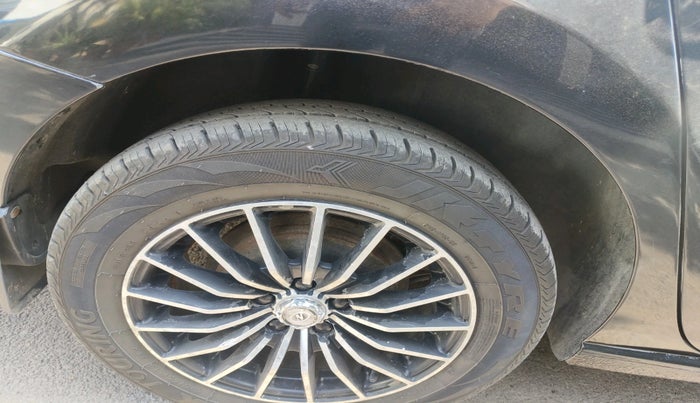 2012 Skoda Rapid AMBITION 1.6 TDI CR MT PLUS, Diesel, Manual, 1,32,355 km, tyre