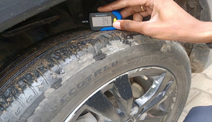 2017 Maruti Vitara Brezza ZDI PLUS, Diesel, Manual, 1,15,440 km, tyre