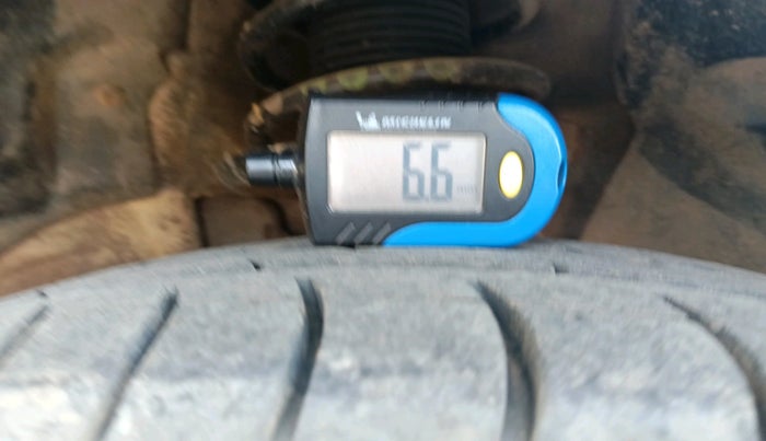 2011 Skoda Fabia AMBIENTE 1.2 MPI, Petrol, Manual, 58,991 km, tyre