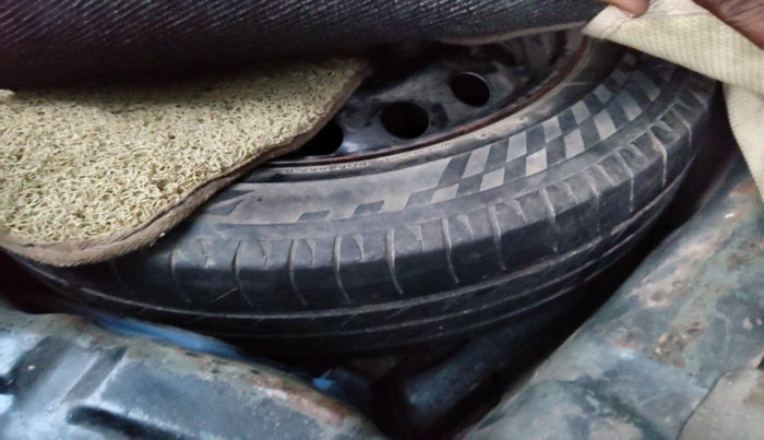 2015 Ford Figo Aspire TREND 1.5 DIESEL, Diesel, Manual, 2,38,833 km, tyre