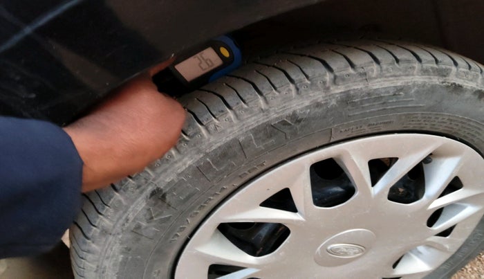 2015 Ford Figo Aspire TREND 1.5 DIESEL, Diesel, Manual, 2,38,833 km, tyre