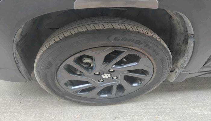 2023 Maruti FRONX DELTA PLUS 1.2MT, Petrol, Manual, 25,325 km, tyre