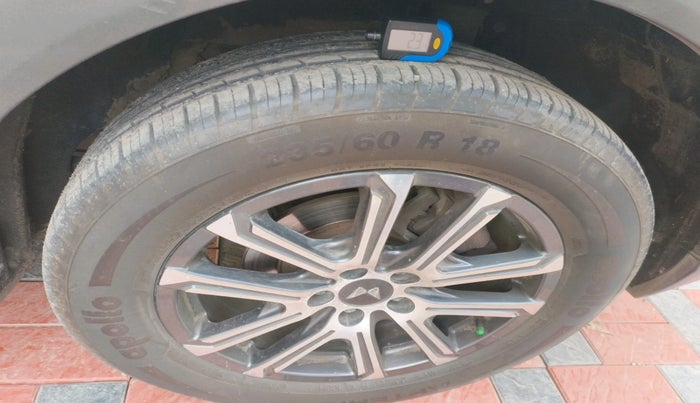 2021 Mahindra XUV700 AX 7 P AT 7 STR, Petrol, Automatic, 50,632 km, tyre