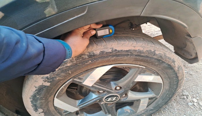 2021 Hyundai VENUE SX 1.0 TURBO, Petrol, Manual, 58,655 km, tyre