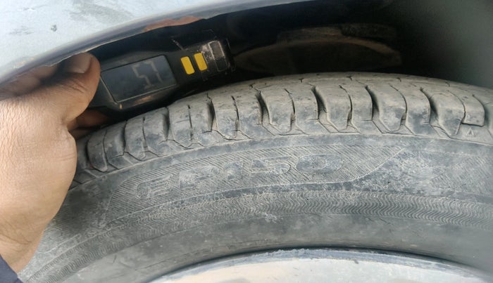 2011 Hyundai i10 SPORTZ 1.2, Petrol, Manual, 60,460 km, tyre