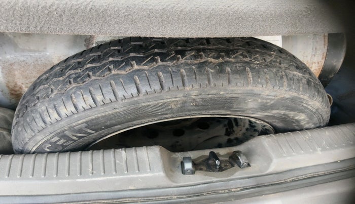 2011 Hyundai i10 SPORTZ 1.2, Petrol, Manual, 60,460 km, tyre