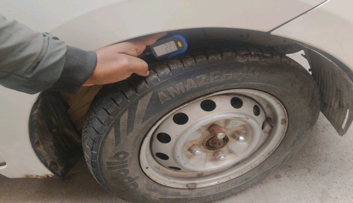 2014 Hyundai Eon ERA +, Petrol, Manual, 98,788 km, tyre