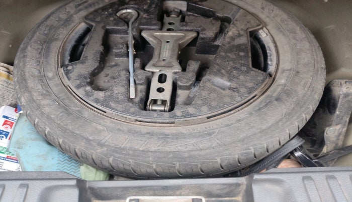 2017 Maruti Vitara Brezza VDI, Diesel, Manual, 77,859 km, tyre