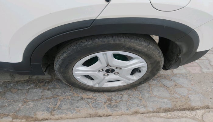 2021 KIA SONET HTK PLUS 1.2, Petrol, Manual, 61,559 km, tyre