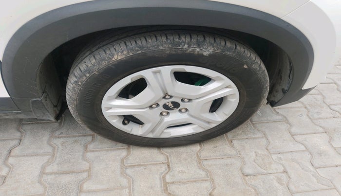 2021 KIA SONET HTK PLUS 1.2, Petrol, Manual, 61,559 km, tyre