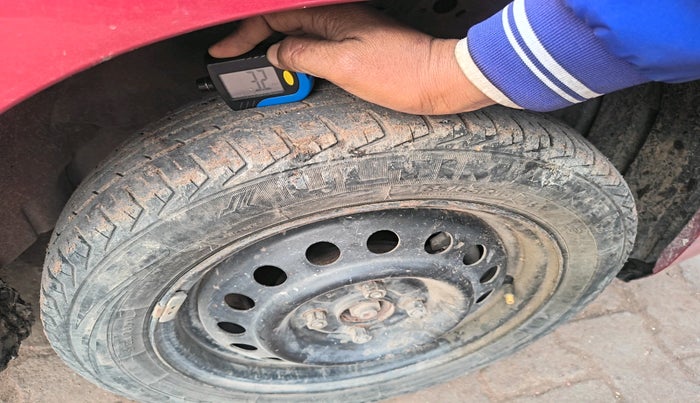 2013 Maruti Wagon R 1.0 VXI, Petrol, Manual, 41,029 km, tyre