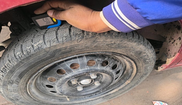 2013 Maruti Wagon R 1.0 VXI, Petrol, Manual, 41,029 km, tyre