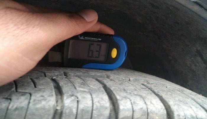 2020 Renault TRIBER RXZ AMT, Petrol, Automatic, 66,849 km, tyre