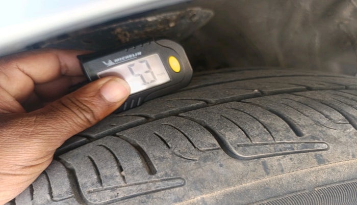 2015 Honda Amaze 1.5L I-DTEC S, Diesel, Manual, 1,28,536 km, tyre